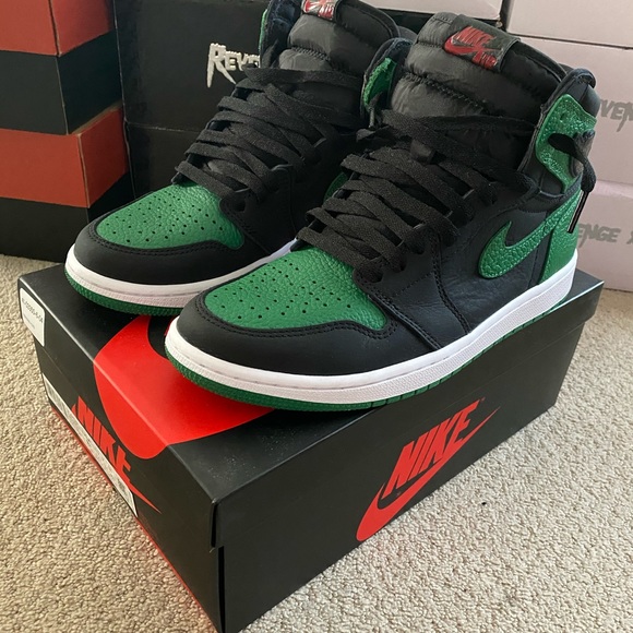 Jordan Retro 1 Pine Green ( Black )